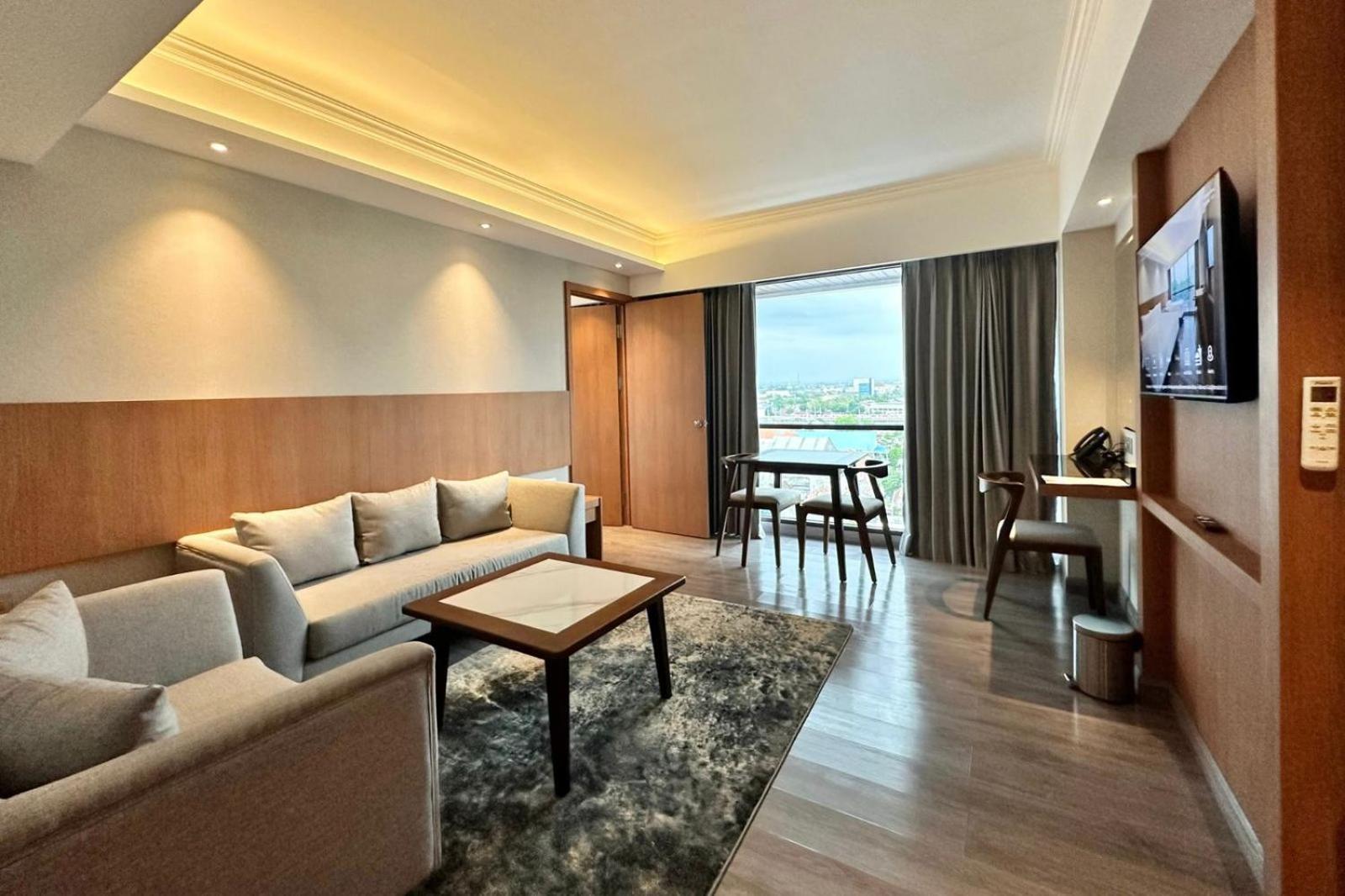 Executive Suite
